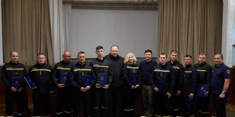 Миколаїв відвідав спікер парламенту Руслан Стефанчук: провів нараду і вручив відзнаки Верховної Ради України (ФОТО)