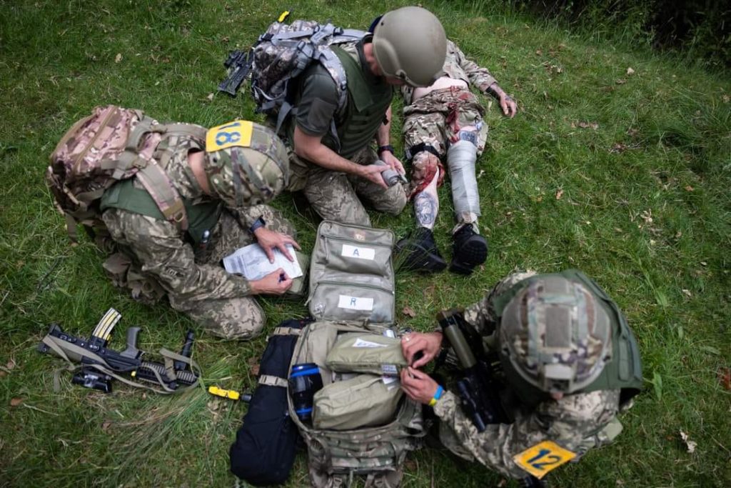 49 українських військових медиків пройшли навчання з такмеду у Великій Британії в рамках програми Operation Orbital (ФОТО) 4