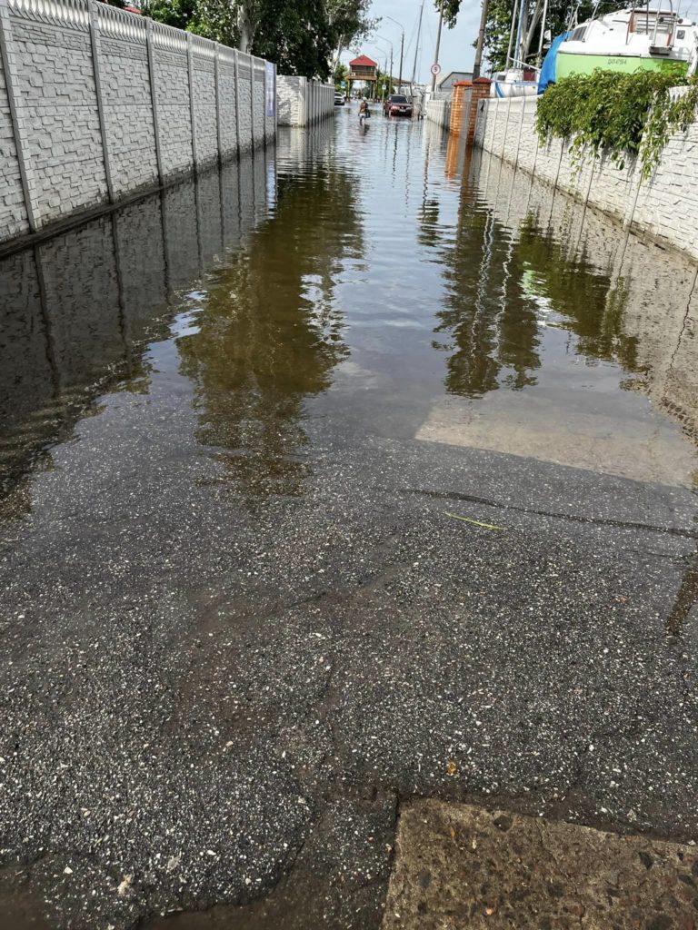 Метрову позначку перетнули: який рівень води в акваторії Миколаєва станом на 11.00 6