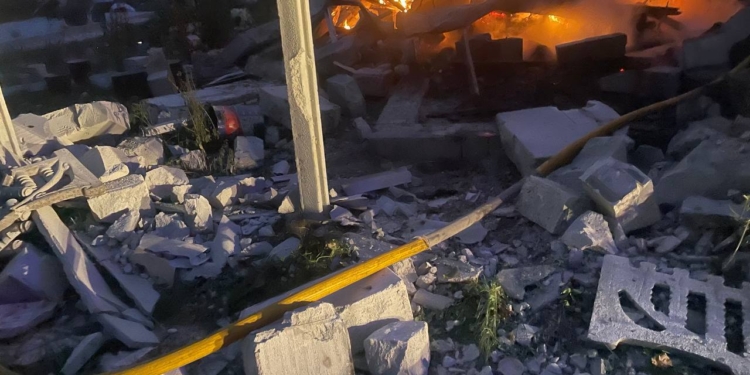 Масована нічна атака дронами та ракетами по Київщині: відомо про двох постраждалих, серед яких – одна дитина (ФОТО)