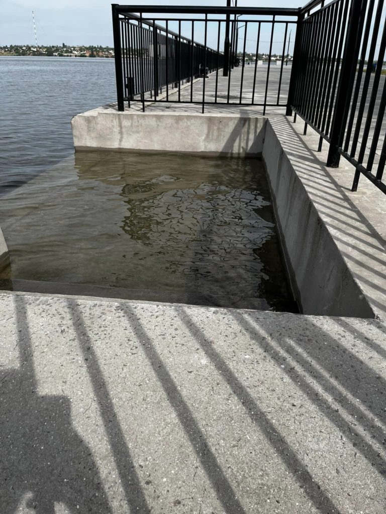 Метрову позначку перетнули: який рівень води в акваторії Миколаєва станом на 11.00 8