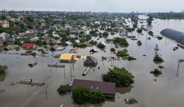  Відновити, покращити, залишити як є? Що далі робити з ГЕС та Каховським морем (ФОТО)