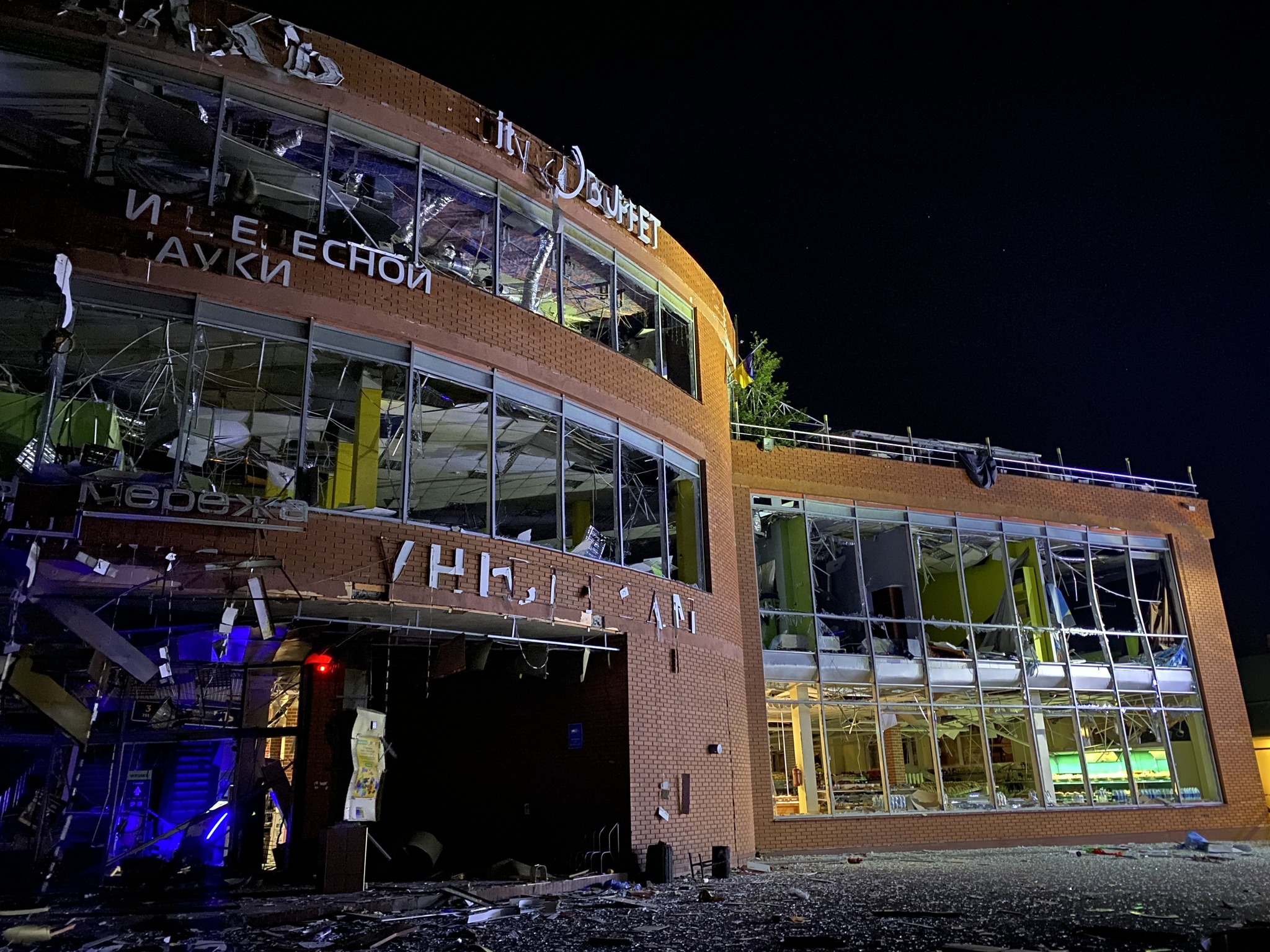 Нічна ракетна атака на Одесу – на зараз 3 загиблих, 13 поранених (ФОТО)