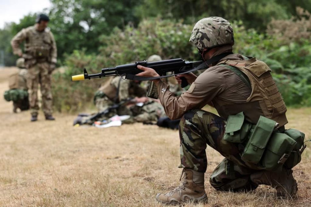 49 українських військових медиків пройшли навчання з такмеду у Великій Британії в рамках програми Operation Orbital (ФОТО) 8