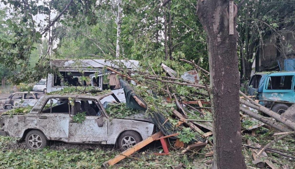 Ракетний удар росіян по п’ятиповерхівці у Кривому Розі: вже відомо про 3 загиблих і 25 поранених (ФОТО) 12