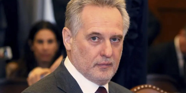 Захист від екстрадиції: Білорусь зробила Фірташа дипломатом