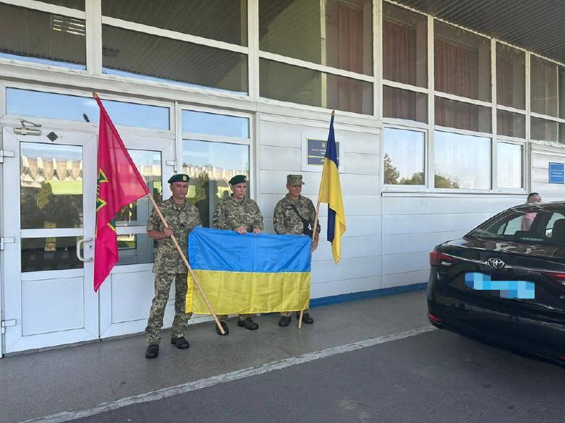 Трьох українських полонених вдалося вивезти з Угорщини, - Ніколенко (ОНОВЛЕНО) 2