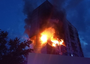В Києві внаслідок вибуху в багатоповерхівці зруйновано декілька квартир (ФОТО)