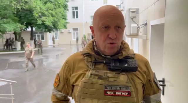 Пригожин записав відео із штабу округу в Ростові (ВІДЕО)