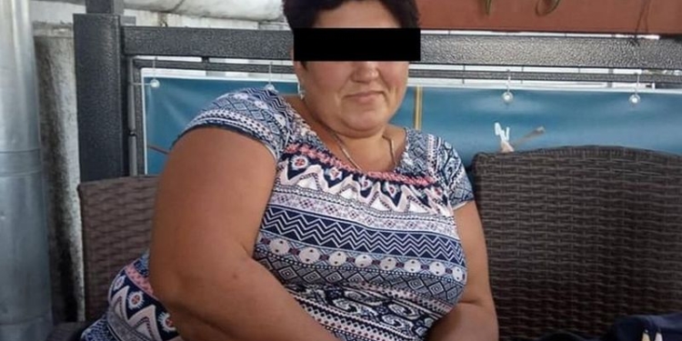 Катувала і здавала педофілам. В Польщі будуть судити матір 10 прийомних дітей з України