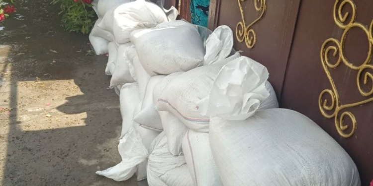 Ще +1 см: рівень води в акваторії Миколаєва піднявся до 102 см (ФОТО)