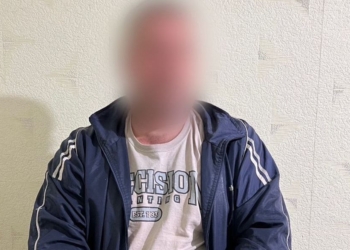 На Миколаївщині поліція затримала чоловіка за підозрою у вбивстві знайомого під час розпиття спиртних напоїв