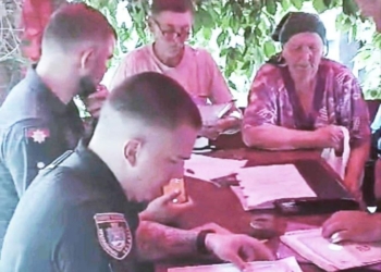 На Миколаївщині поліцейські вже зафіксували свідчення майже 250 переселенців, як постраждали від підриву росіянами Каховської ГЕС