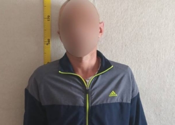 На Миколаївщині поліцейські затримали чоловіка, який завдав ножові поранення односельцю (ФОТО)