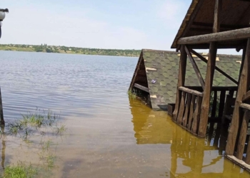 Миколаїв теж трохи підтоплює: містяни діляться в соцмережах фото (ФОТО)