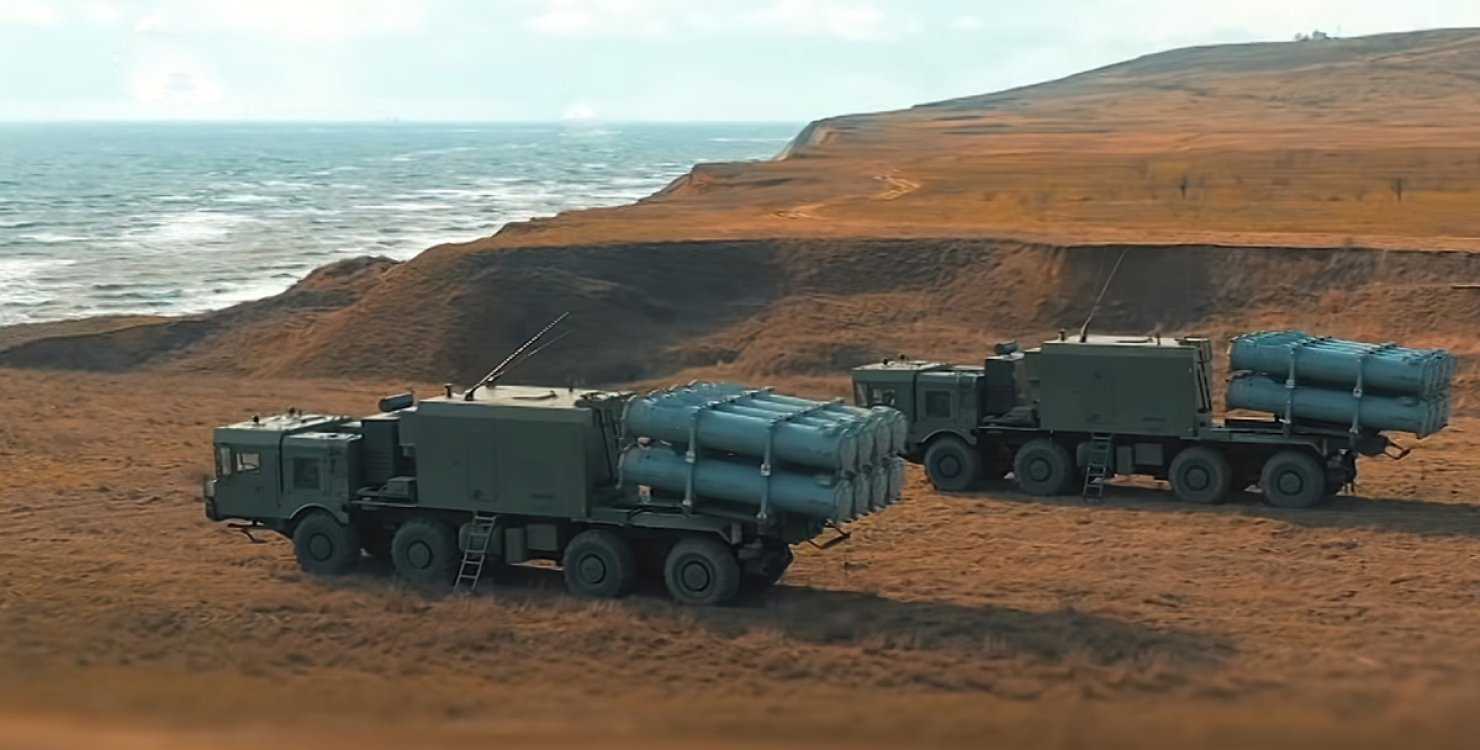 Небезпека. Ворог притягнув на Брянщину ракетні комплекси “Бал” з дальністю ракет до 500 км