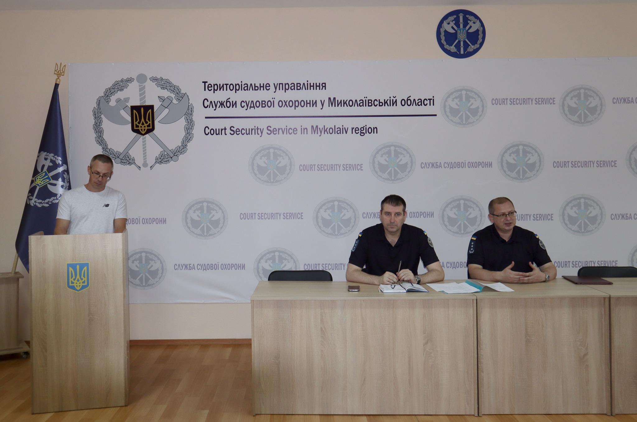 За пів року в суди Миколаївщини намагались пронести майже 900 заборонених предметів