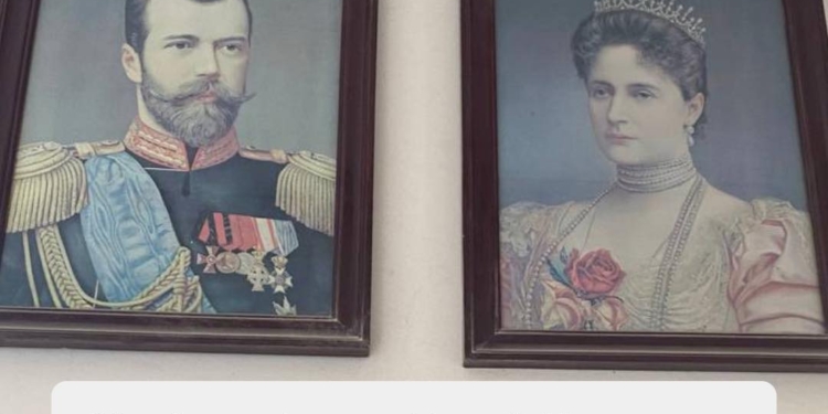 Нові знахідки комісії у Лаврі. Цього разу — портрети російських імператорів