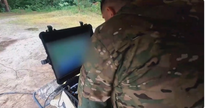 І назва така «миколаївська» – «Інгул»: Резніков показав інноваційну станцію радіоелектронної розвідки українського виробництва (ВІДЕО)