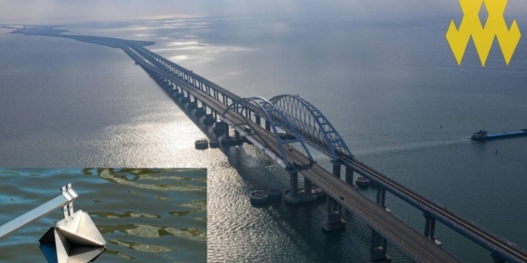 Окупаційна влада зупинила рух Кримським мостом в обидві сторони – Аксьонов заявив, що збили крилату ракету (ВІДЕО)