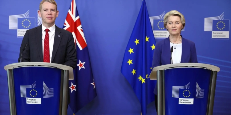 Нова Зеландія підписала угоду про вільну торгівлю з ЄС