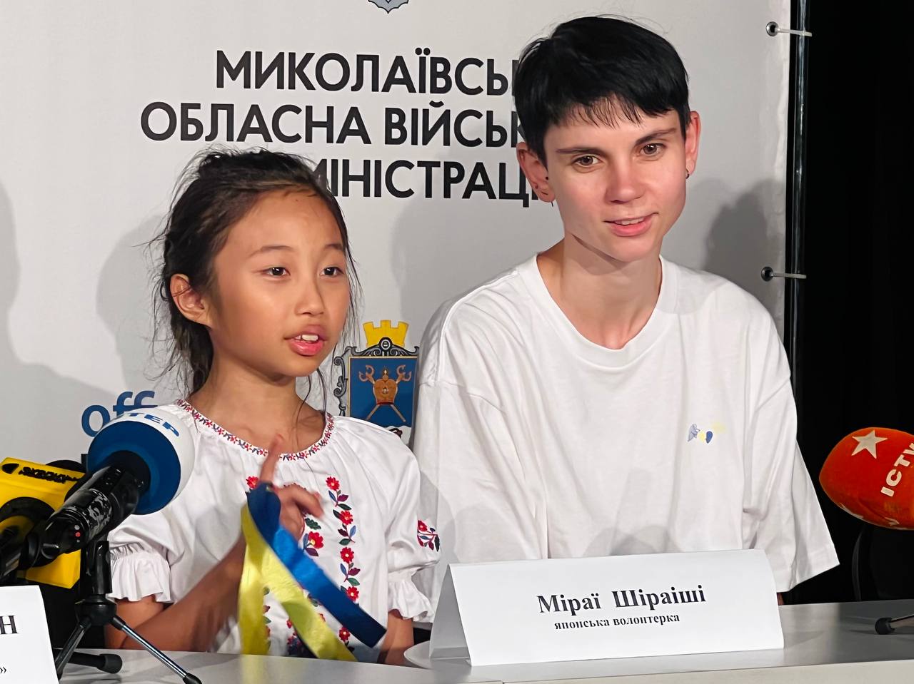 “Хочу розказати про НЕДИТЯЧУ війну всьому світу”: до Миколаєва приїхала наймолодша волонтерка Японії (ВІДЕО)