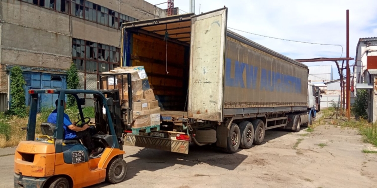 На Миколаївщині передали на утилізацію вже третю фуру ламп розжарювання (ФОТО)