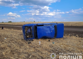 На Миколаївщині в ДТП травмувались двоє юних пасажирів ВАЗ-2107 (ФОТО)