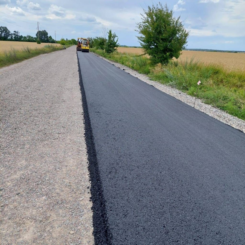 Минулого тижня на Миколаївщині ремонтні роботи йшли на 16 місцевих дорогах (ФОТО) 2