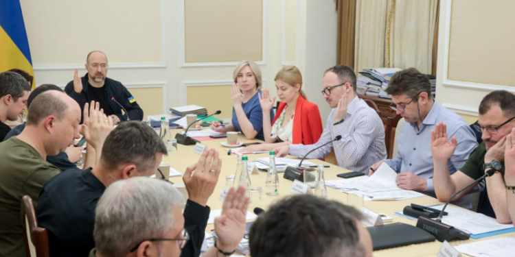 Восени в Україні з’явиться механізм компенсації людям, які відремонтували пошкоджене житло власним коштом, – Шмигаль