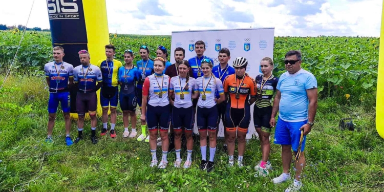 На командному чемпіонаті України з велоспорту миколаївські велогонщики здобули 13 медалей