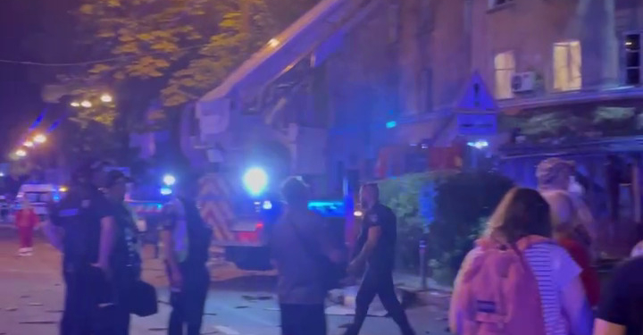 Вже 3 загиблих. Вночі внаслідок ракетної атаки зруйнований багатоквартирний будинок (ВІДЕО) (ОНОВЛЕНО)