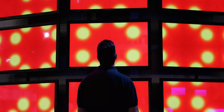 Кіношна лабуда за наші гроші – Горбунов знімає Арестовича, мільйони підуть на патріотичний лубок (ФОТО, ВІДЕО)