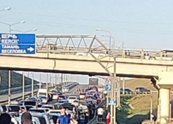 Перші свідоцтва наслідків нічних вибухів на Кримському мосту (ФОТО, ВІДЕО)