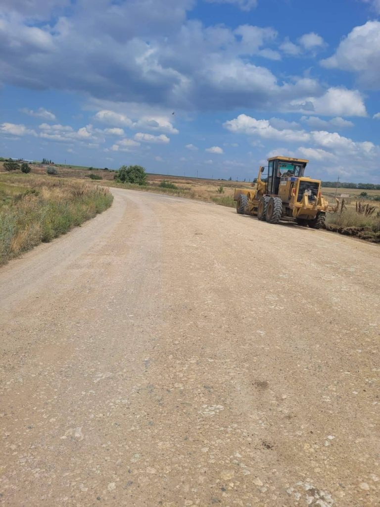 На 7 місцевих дорогах Миколаївщини минулого тижня продовжувались ремонтні роботи (ФОТО) 22