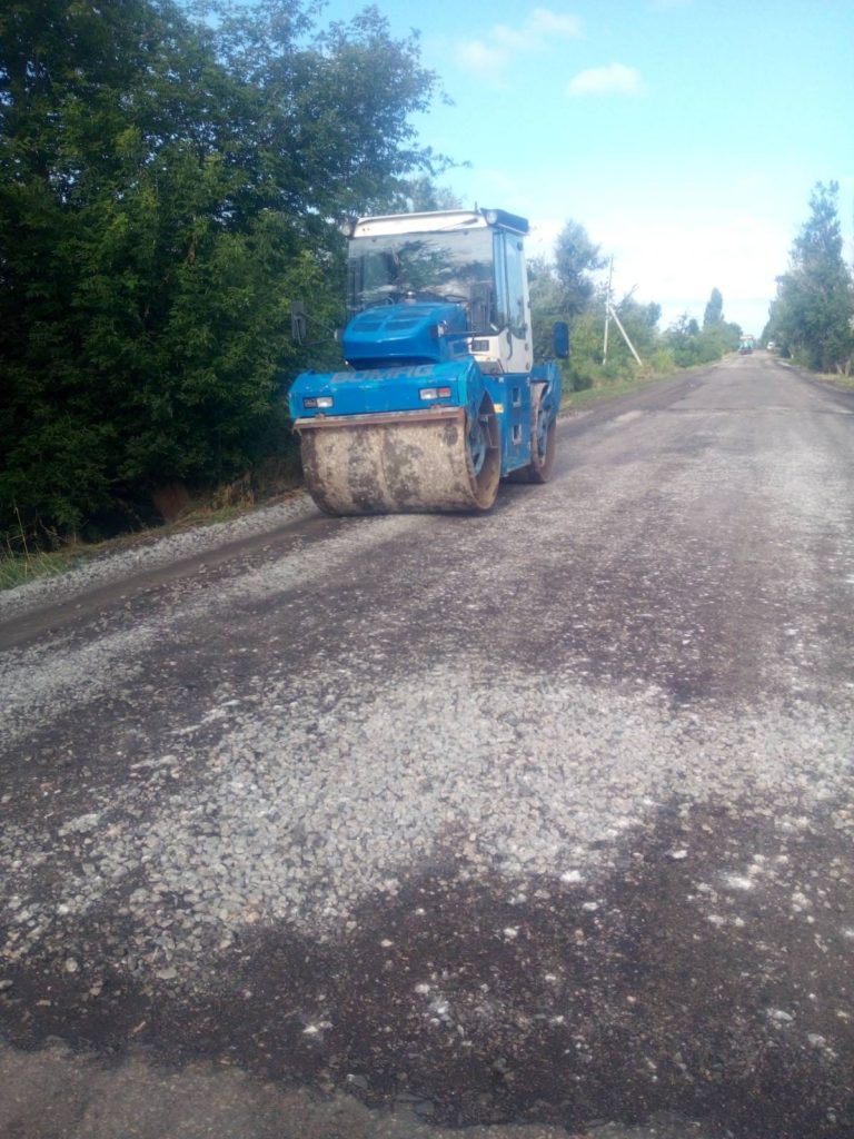 На 7 місцевих дорогах Миколаївщини минулого тижня продовжувались ремонтні роботи (ФОТО) 24