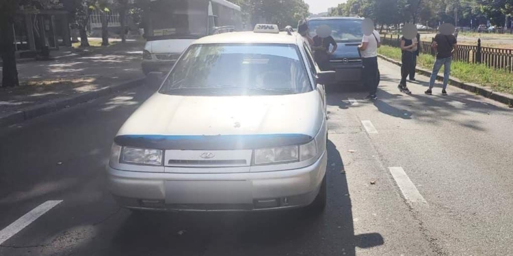 У Миколаєві внаслідок ДТП травмувався малолітній пасажир (ФОТО)