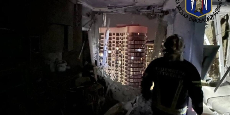 Нічна атака на Київ – знищено близько 10 “шахедів”, є загиблий і поранені (ОНОВЛЕНО)