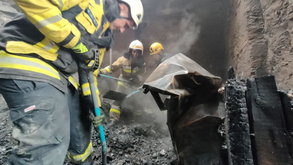 У Миколаєві завершили пошуково-рятувальну операцію: деблоковано фрагменти тіла загиблої людини (ФОТО) 6