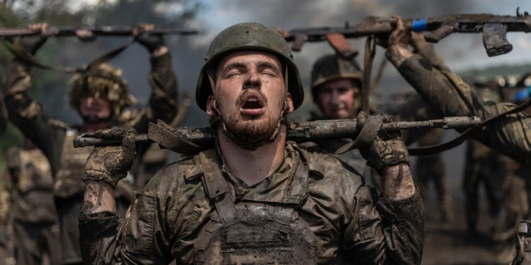 Смуга перешкод миколаївських морпіхів – в об’єктиві The New York Times (ФОТО)