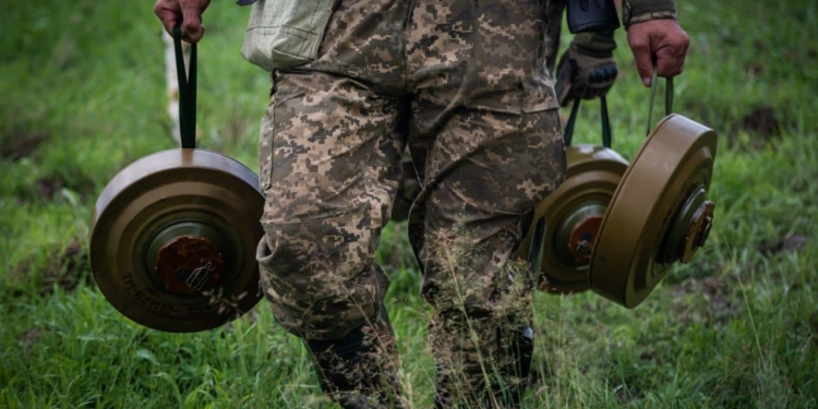 Україна укріплює і мінує кордон з Білоруссю (ФОТО)