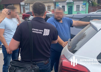 У Миколаєві ДБР викрило схему поборів керівництва Держпродспоживслужби з експортерів сільгосппродукції до ЄС (ВІДЕО, ФОТО)
