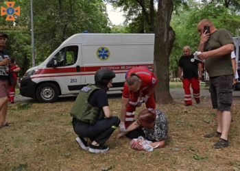 Внаслідок російської атаки на Запоріжжя травмувалося 5 людей, з них одна дитина (ФОТО)