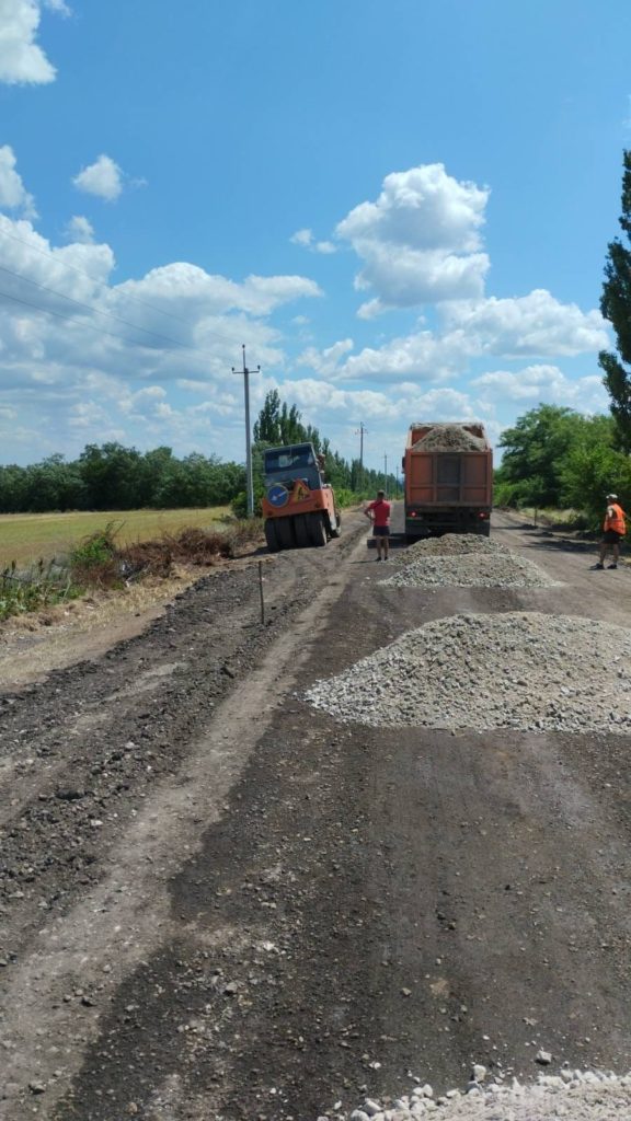 Минулого тижня на Миколаївщині ремонтні роботи йшли на 16 місцевих дорогах (ФОТО) 12