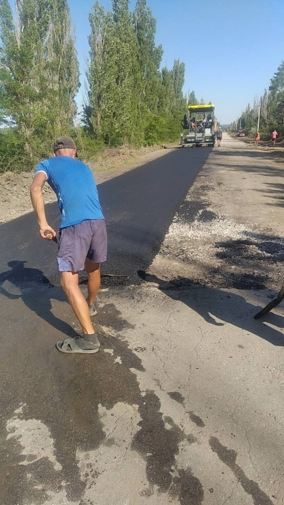 Минулого тижня дорожники працювали на ділянках 7 місцевих доріг Миколаївщини (ФОТО) 12