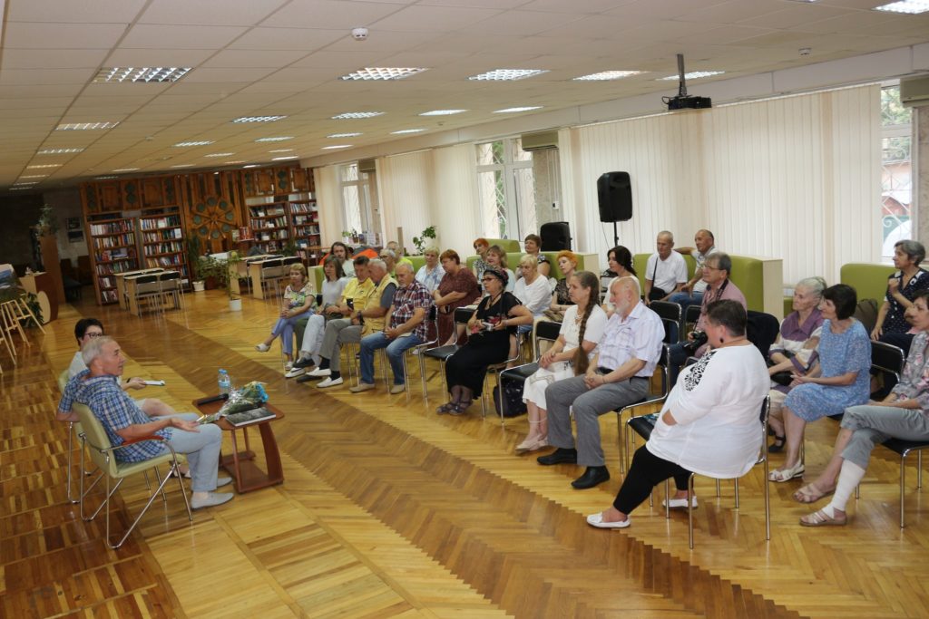 Спокуса від Олександра Уса: в Миколаєві відкрилась персональна виставка знаного фотомайстра (ФОТО) 12