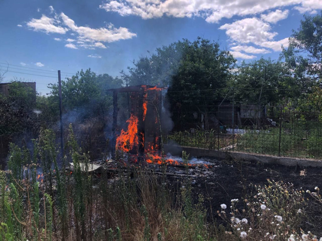 20 пожеж за добу на Миколаївщині: врятовано 9 будинків, 6 господарчих споруд та 40 га пшениці на корені (ФОТО) 16