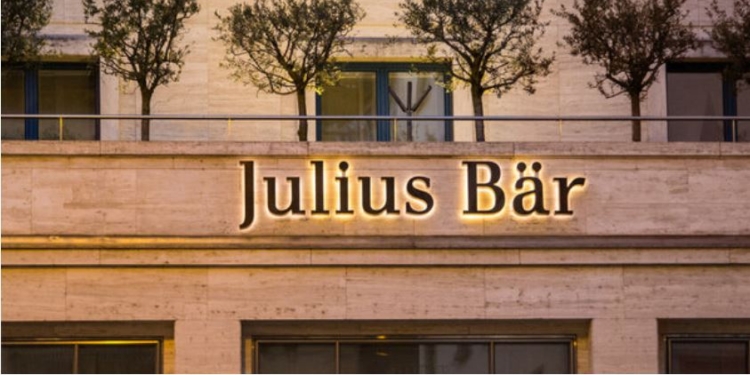 Провідний швейцарський банк закриває рахунки клієнтів з Росії