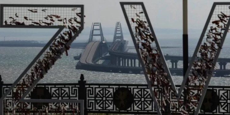 “В очах паніка” – як російські туристи їдуть з Криму під час вибухів (ФОТО)