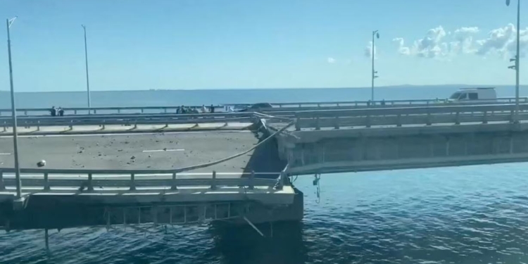 Чи вплинув підрив Кримського мосту на логістику російських загарбників? Висновки ISW